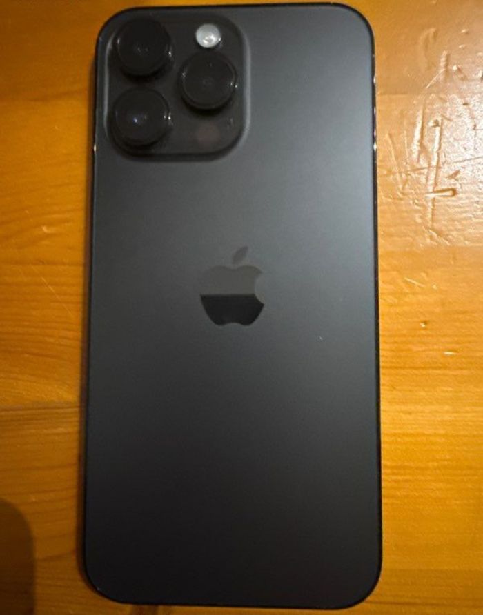 I p h o n e - photo numéro 3