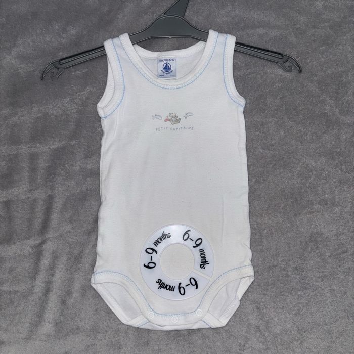 Lot de bodies manches courtes  bébé 6 mois - photo numéro 2