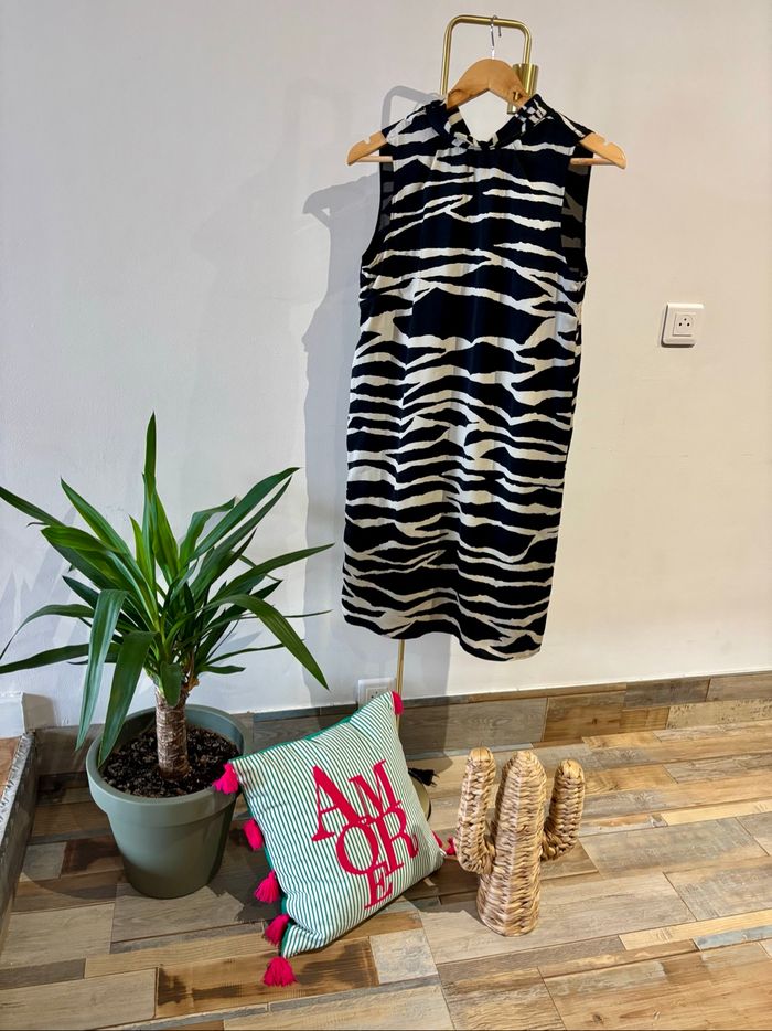Robe mi-longue taille S