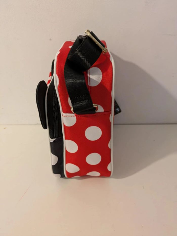 Sac à bandouliere Loungefly Minnie Rocks the dots - photo numéro 2