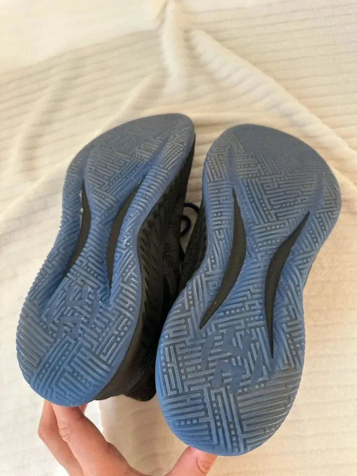 James Harden chaussures de basket taille 40 2/3 - photo numéro 7