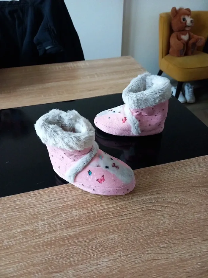 Chaussons fille 24 - photo numéro 3