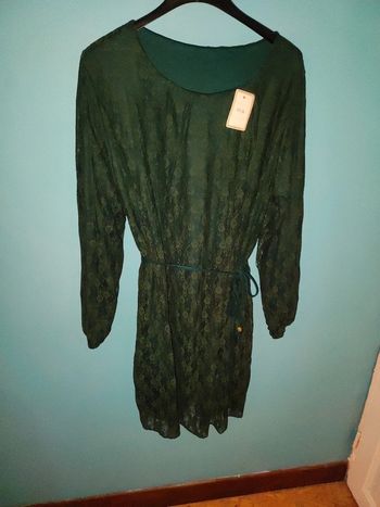 Belle robe dentelle vert sapin