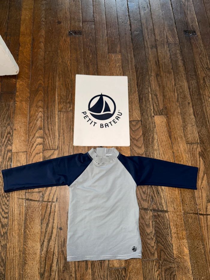 Haut de maillot de bain anti uv petit bateau 24 mois