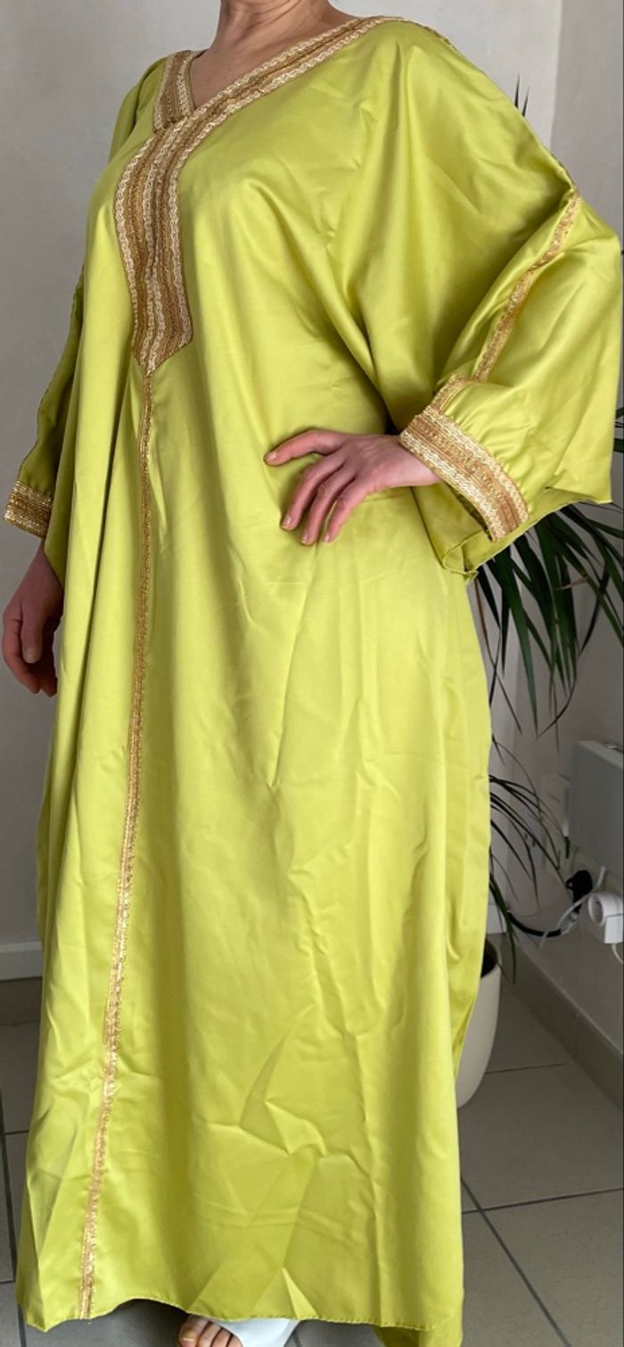 caftan/abaya Ample et Fluide Convient à Toutes Les Morphologies vert anis