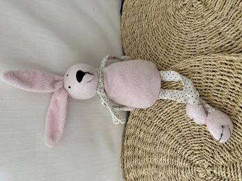 Peluche lapin BOUT'CHOU Monoprix rose étoiles