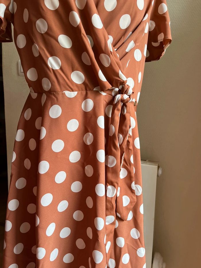 Jolie robe chic mi-saison marron à pois blancs T. L femme neuve avec étiquette - photo numéro 4