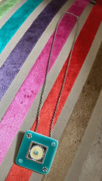 Collier Chaîne bijoux, pendentif vert  Bijoux Fantaisie