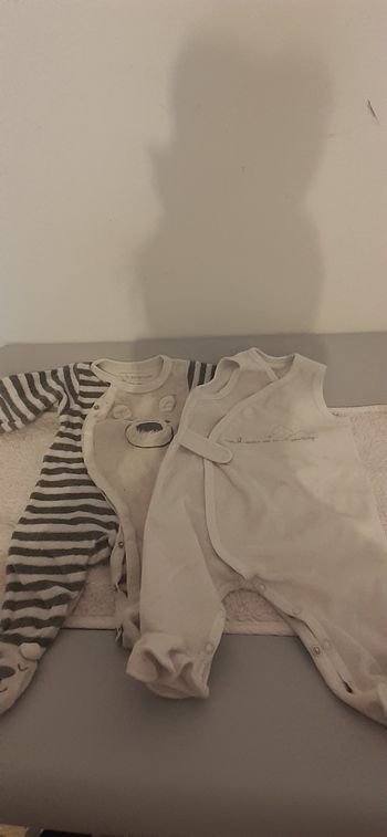 Lot pyjamas 1 mois