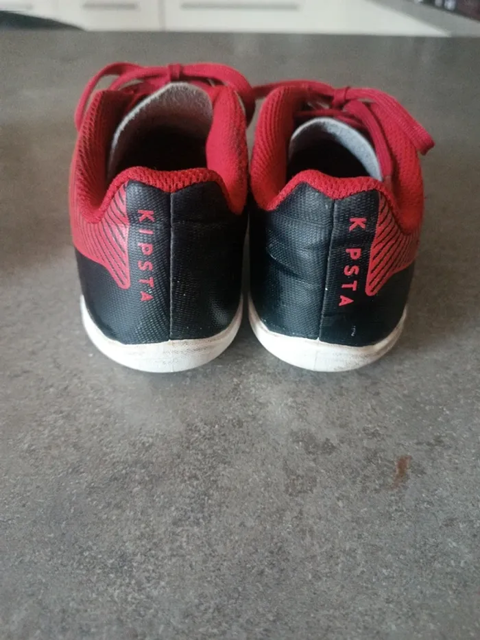 Chaussures foot crampons kipsta 31 - photo numéro 2