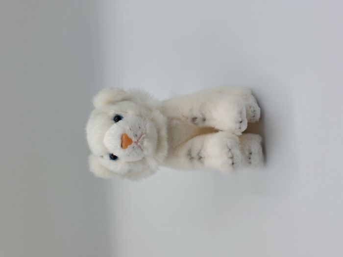 Petite peluche doudou tigre blanc NATURE PLANET plan international yeux bleus - photo numéro 2
