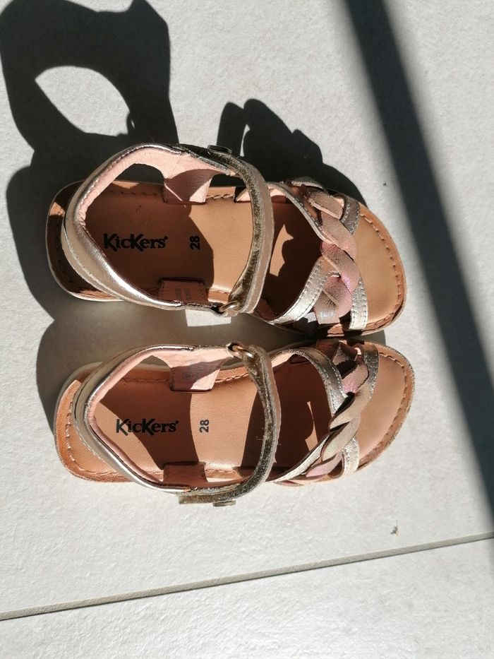 Très jolies 😍 sandales 'Kickers' - photo numéro 9