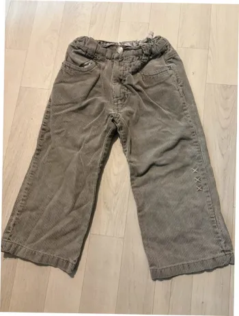 Pantalon 3 ans 3 pommes velours beige très bon état