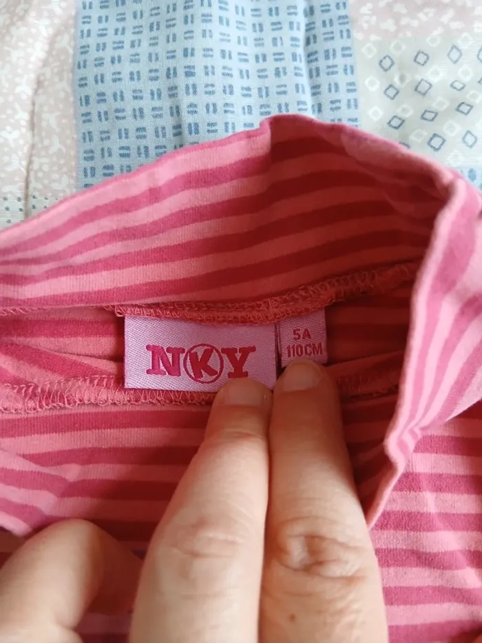 T-shirt NKY 5 ans - photo numéro 2