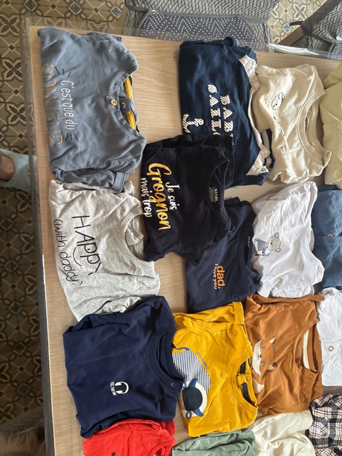 Lot de 22 tshirts, chemises 9 mois - photo numéro 3