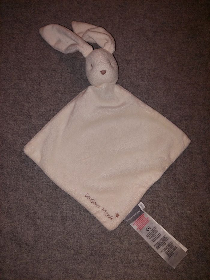 #16 - Sergent major - doudou mouchoir carré lapin