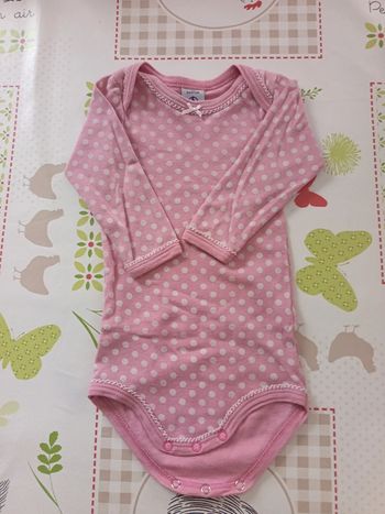 Bodie Petit Bateau taille 6 mois