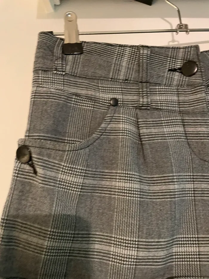 Jolie shirt gris Caprice de Fille taille 16 ans - photo numéro 2