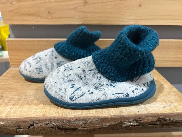 Chausson gemo taille 23 - photo numéro 2