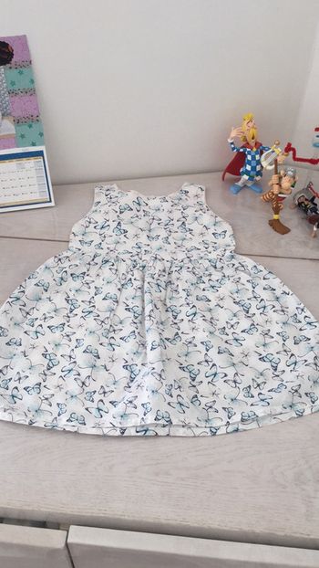 Robe papillons 🦋 pastel  6ans In Extenso