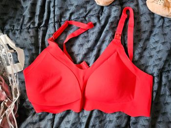 Soutien gorge allaitement rouge avec rembourrage L neuf