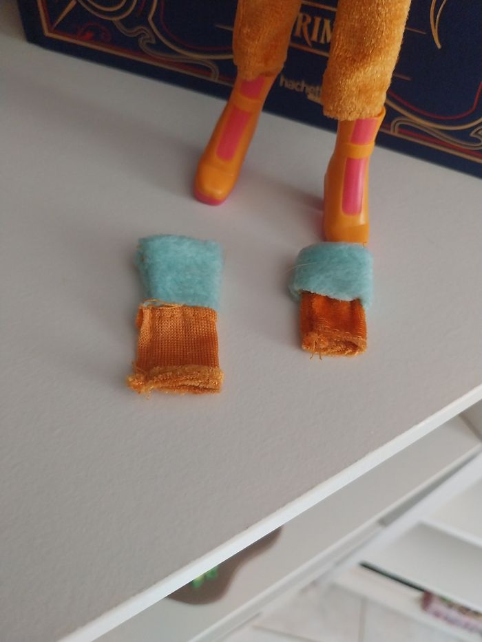 Poupée Stella Lovix Winx Club Witty Toys saison 4 Fairy of Shining Sun - photo numéro 9