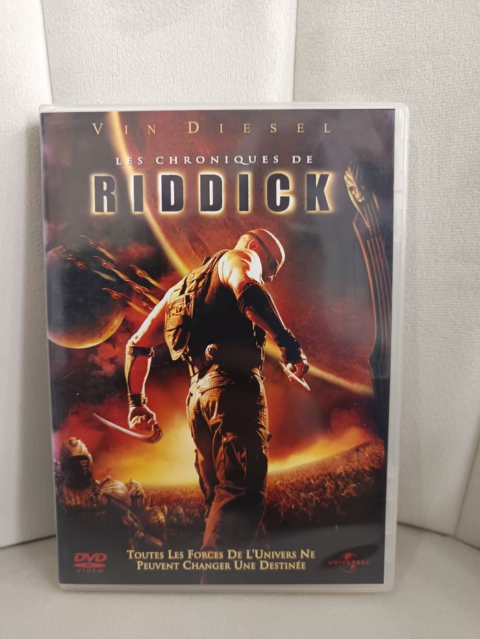 Dvd " Riddick " - photo numéro 1