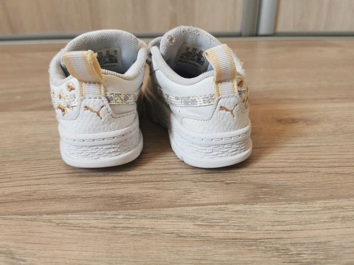Baskets fleuries puma taille 22 - photo numéro 6