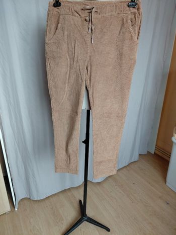 Très beau pantalon en velours femme T U 