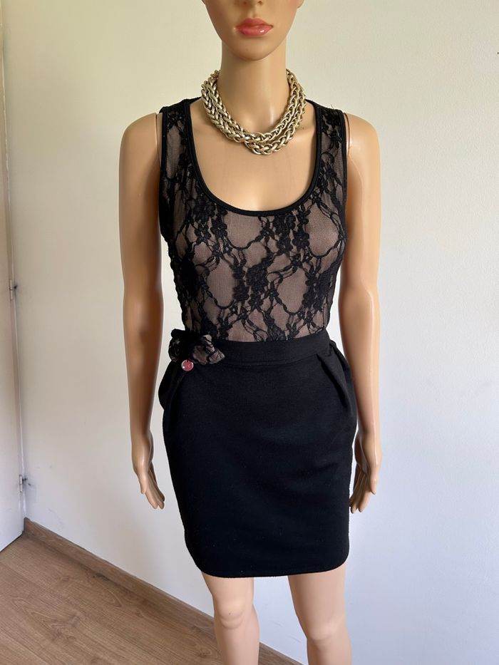 Robe noire et beige sans manches Rinascimento taille M état satisfaisant (taille petit)