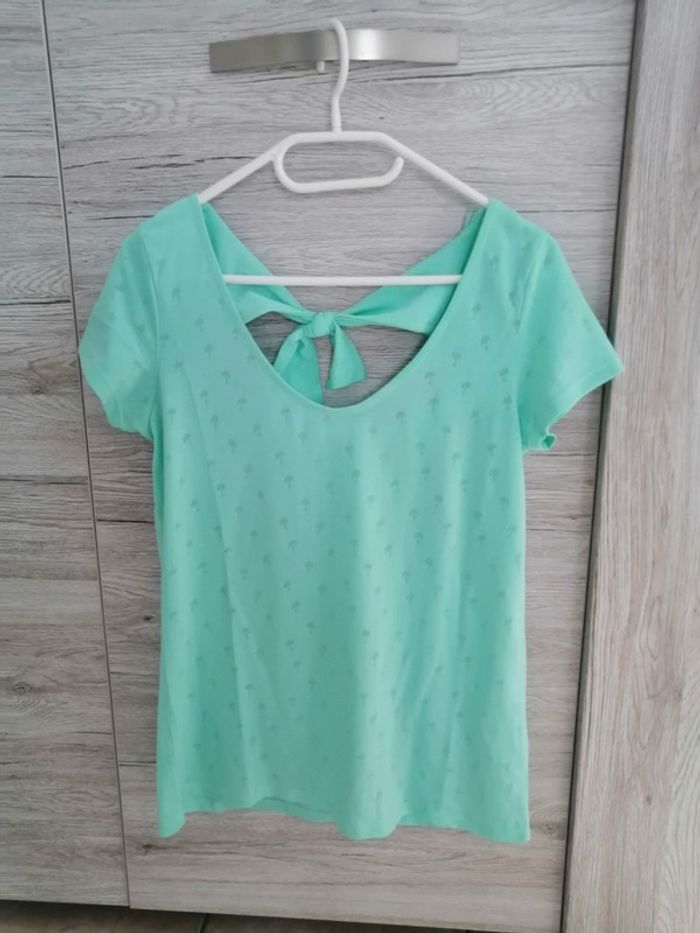 Tee shirt