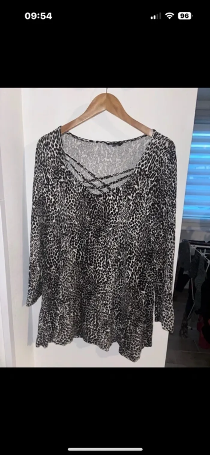 Haut Léopard gris - photo numéro 2