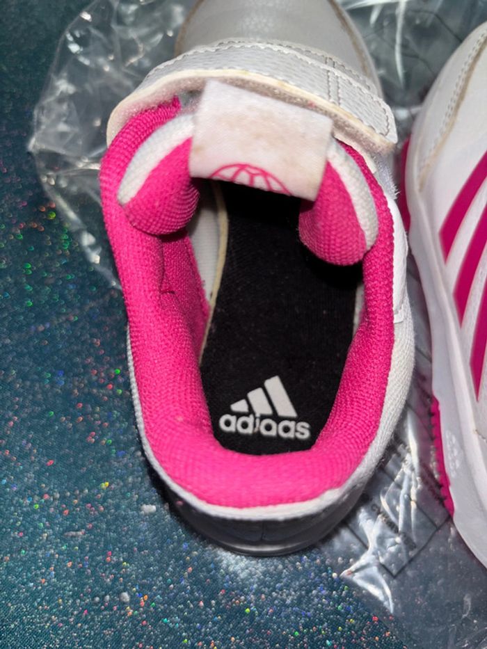 Basket à scratch Adidas fille t 30 - photo numéro 5