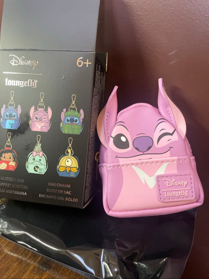 Mini Loungefly mystery Stitch Disney - photo numéro 3