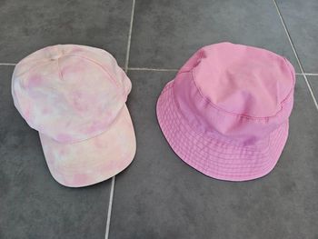 Lot Bob + Casquette FILLE (correspond à 1 enfant de 4-5 ans) Primark, Excellent État