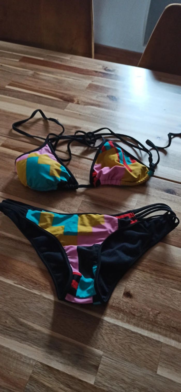 Maillot de bain volcom deux pièces Taille S