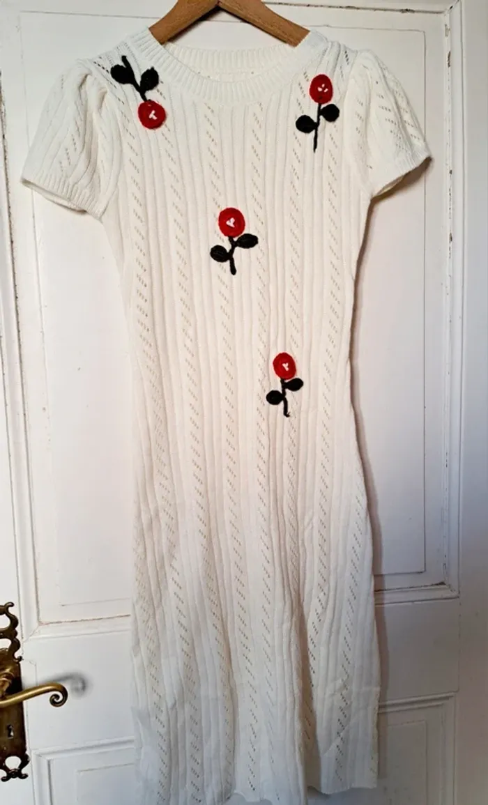 Robe longue en maille motifs fleurs. Esprit vintage. - photo numéro 2