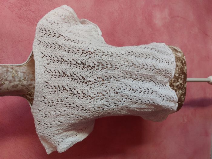 Pull maille ajourée sans manches taille 38-40