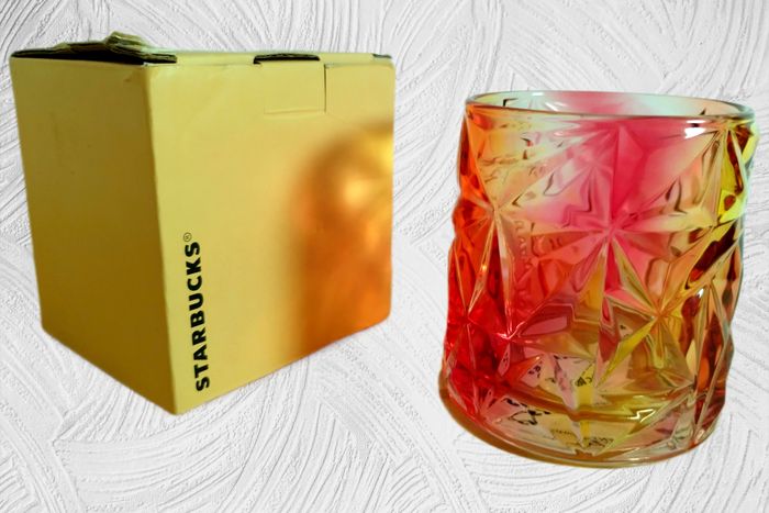 Starbucks - Verre relief 3D rose irisé doré - 300ml - Neuf - photo numéro 2