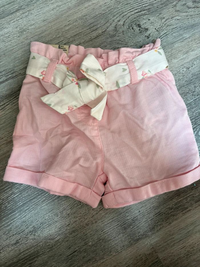 Lot short 6 et 9 mois neufs - photo numéro 2