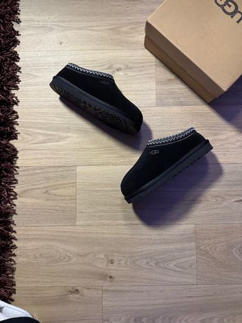 Ugg couleur noir taille 38