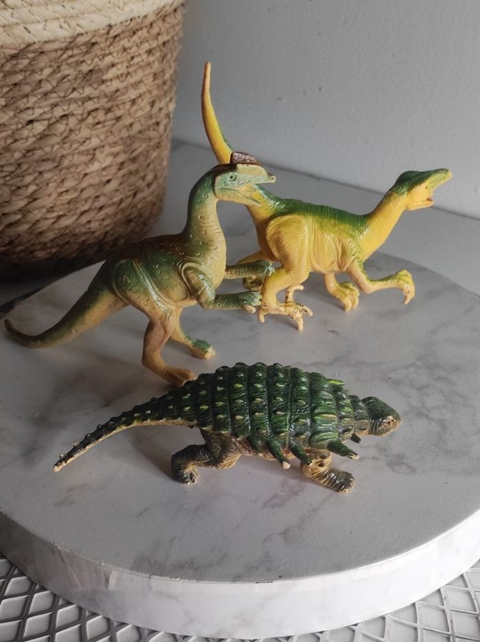 Lot dinosaures diverses - photo numéro 2