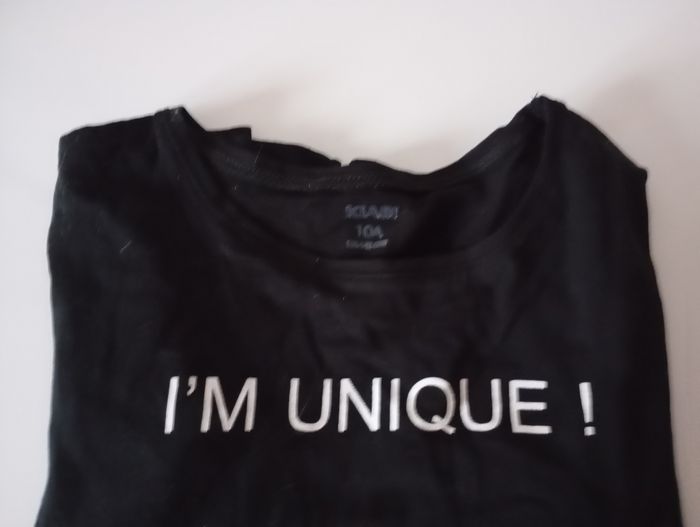 Tee-shirt noir ,10 ans ,manches longues,coton ,écriture blanche. Kiabi . État neuf. - photo numéro 7