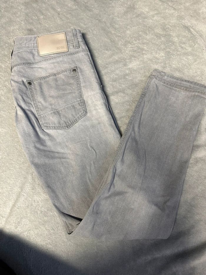 Jeans Boss gris clair coupe regular Taille 33/32 - photo numéro 2