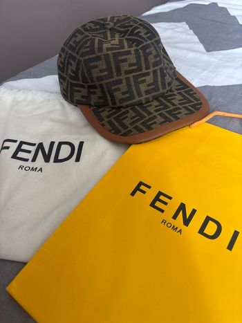 casquettes fendi 