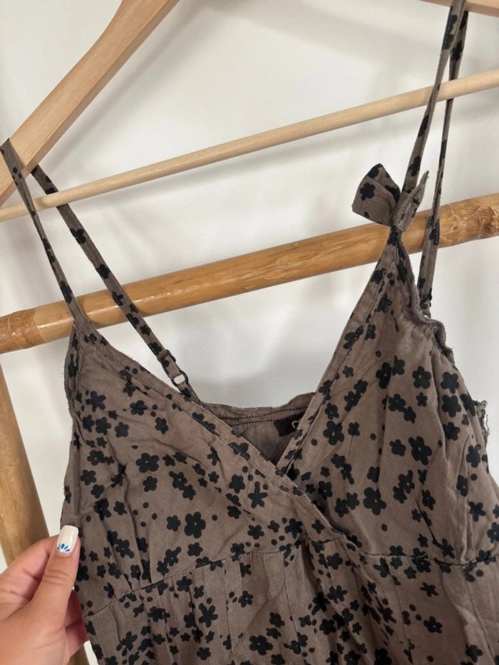 Robe à fleurs à bretelles taille 34 - photo numéro 3