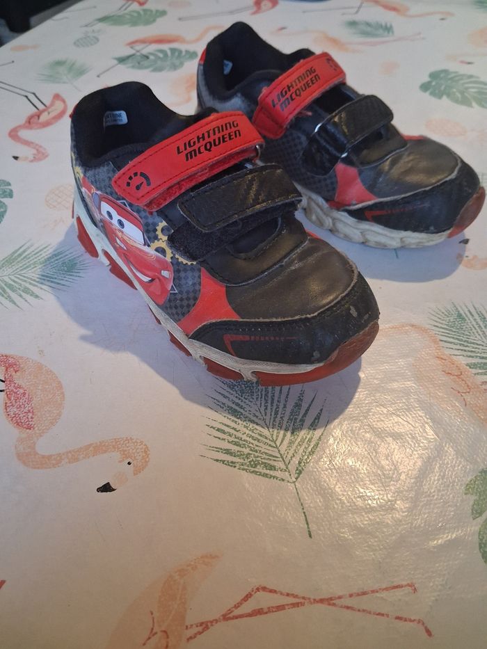 Une paire de basket cars taille 28 - photo numéro 2
