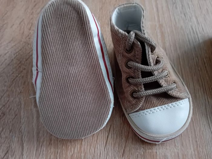 Lot de paires de chaussures 3-6 mois - photo numéro 3