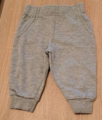 Pantalon jogging gris clair 9 mois