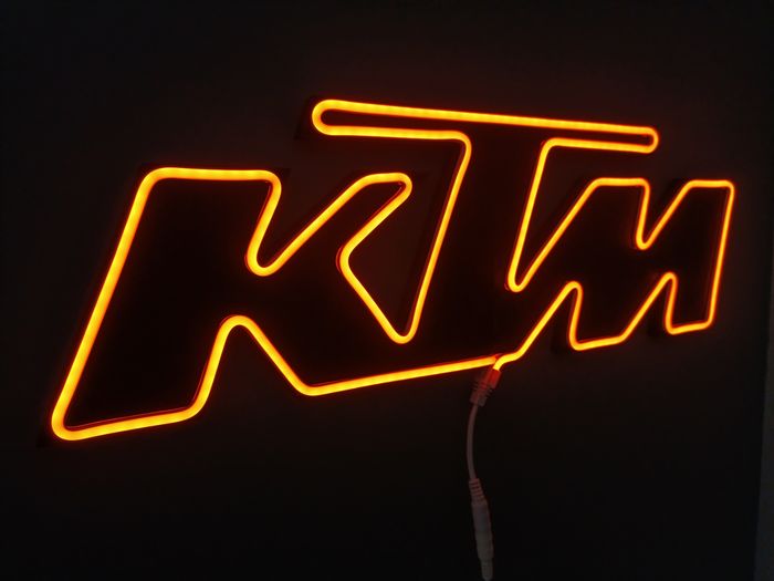 Lampe neon KTM - photo numéro 2